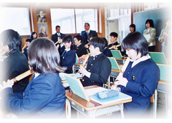 中学校和楽器体験授業